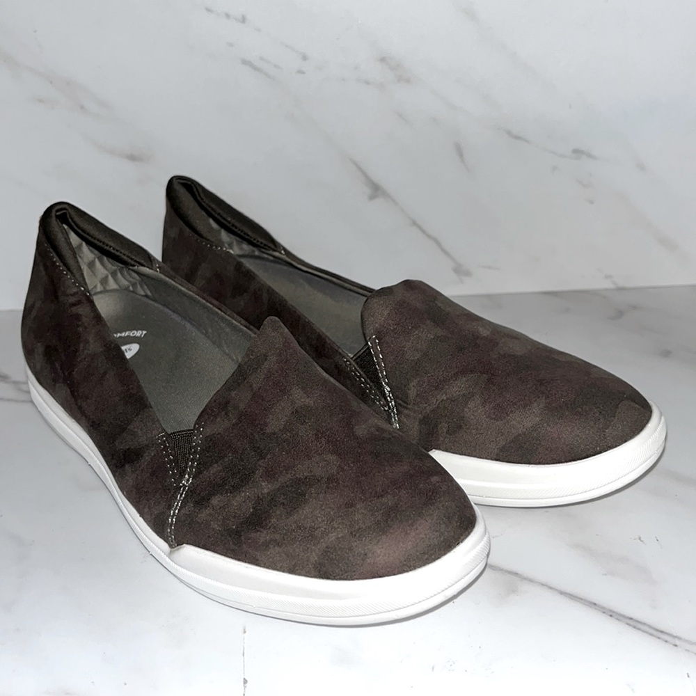 NEW DR SCHOLLS rise up camo loafer sz 6.5